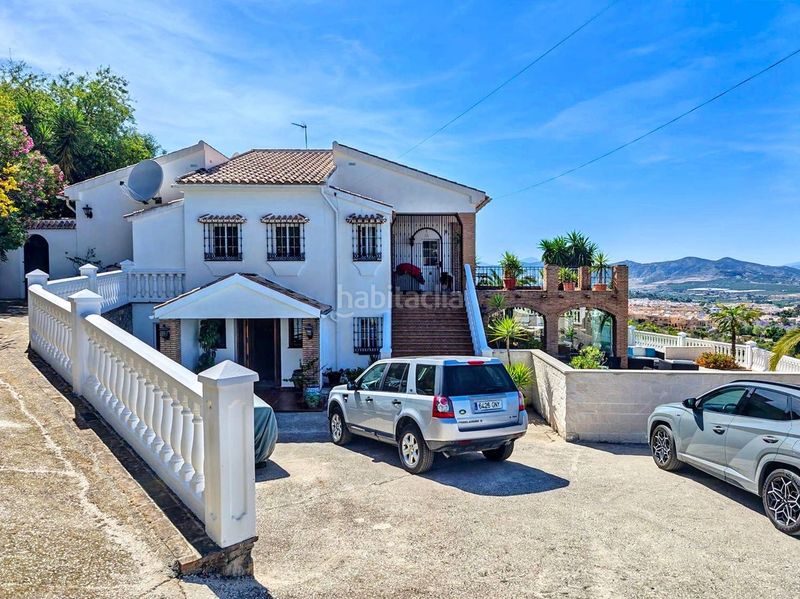 Foto d59f5993-36a8-4393-930c-4477150d9677. Xalet amb xemeneia aparcament piscina a Jardines de Alhaurín-Huerta Alta-Fuensanguínea Alhaurín de la Torre