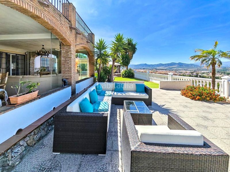 Foto e2ba1373-e23b-4f2a-88a4-ebaf3a57a5ef. Xalet amb xemeneia aparcament piscina a Jardines de Alhaurín-Huerta Alta-Fuensanguínea Alhaurín de la Torre