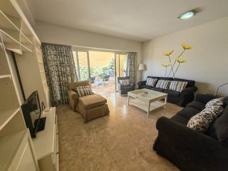 Rent Flat in Alquería-Torrealquería. Oportunidad de piso en el residencial de lujo sol andalusí