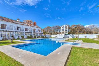 Pis  Calle alberto morgenstern. 2 lnea de playa - terraza con vistas al mar - piscina comunita