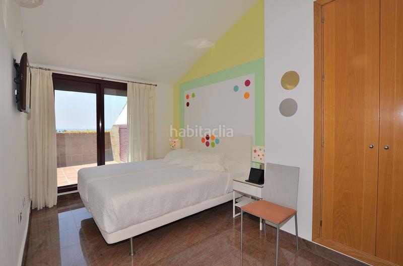 Foto 59493b45-2a95-463e-81ba-6b5e0131d46e. Attico con parcheggio piscina in Las Gaviotas - Carvajal Fuengirola