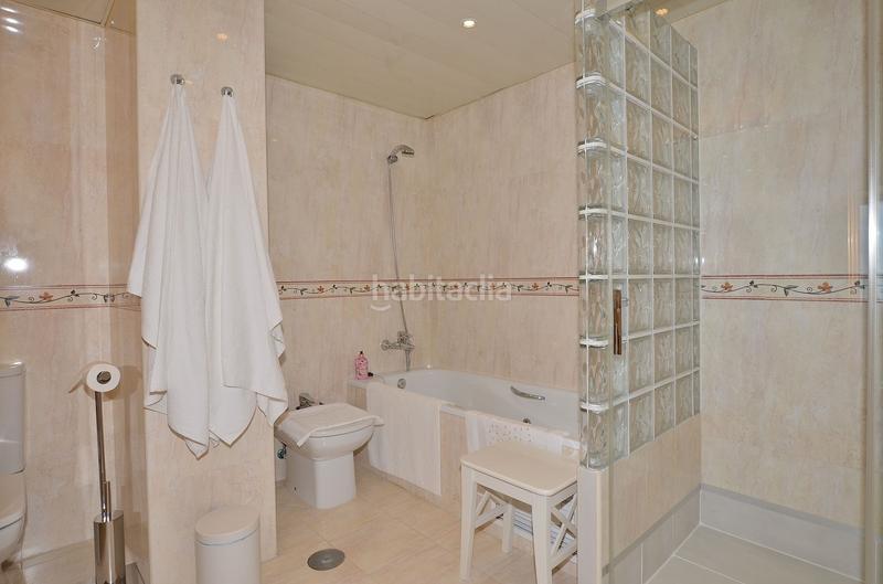 Foto c6eb1429-c7c5-4e94-9aa2-cb16580412c4. Attico con parcheggio piscina in Las Gaviotas - Carvajal Fuengirola