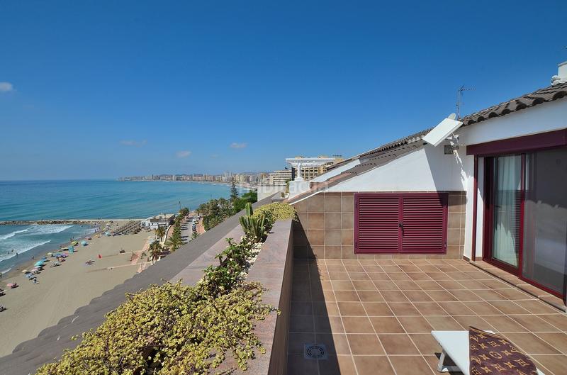 Foto ccb5a6bd-79a8-4d6b-a7d2-b0a770cb3f6a. Attico con parcheggio piscina in Las Gaviotas - Carvajal Fuengirola