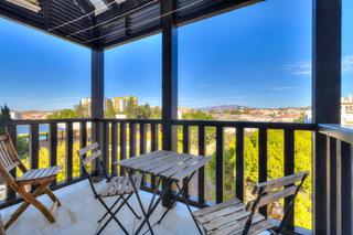 Appartement  Calle feria de jerez. Piso de esquina - luminoso y con bonitas vistas