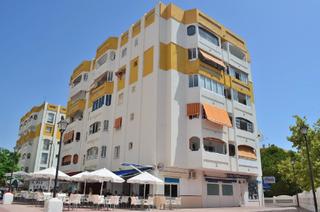 Apartament  Calle zodiaco. Vivienda en centro de arroyo de la miel - parcialmente reformada