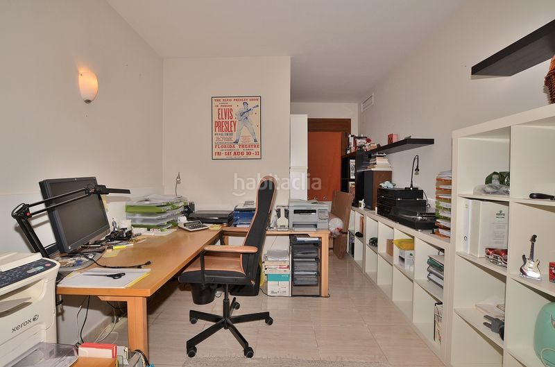 Foto 0d6ed23a-db30-4583-979c-5f4fc4a49b2f. Piso amplia terraza de 38 m2 - piso de esquina - garaje cerrado para 2 coches en Benalmádena