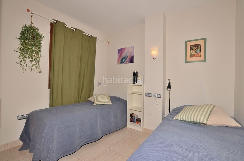 Foto 13ed9d98-d6fc-458a-b2a2-bb50a42cb8a8. Piso amplia terraza de 38 m2 - piso de esquina - garaje cerrado para 2 coches en Benalmádena