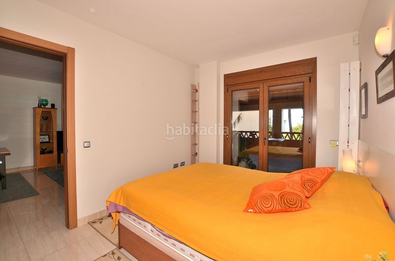 Foto 56f9c4c2-dbd0-4d56-9205-81e01fc7b87e. Piso amplia terraza de 38 m2 - piso de esquina - garaje cerrado para 2 coches en Benalmádena