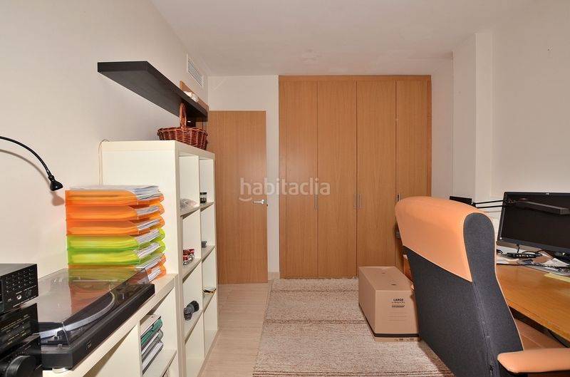 Foto c3f1a800-11d0-4947-b6d1-1de608f8589a. Piso amplia terraza de 38 m2 - piso de esquina - garaje cerrado para 2 coches en Benalmádena