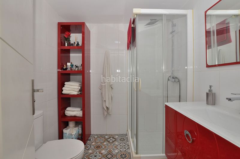 Foto bee1eb5c-f1b9-4e6d-8999-edb53b4ec2c8. Àtic amb aparcament piscina a Los Nadales - Tio Charles Benalmádena