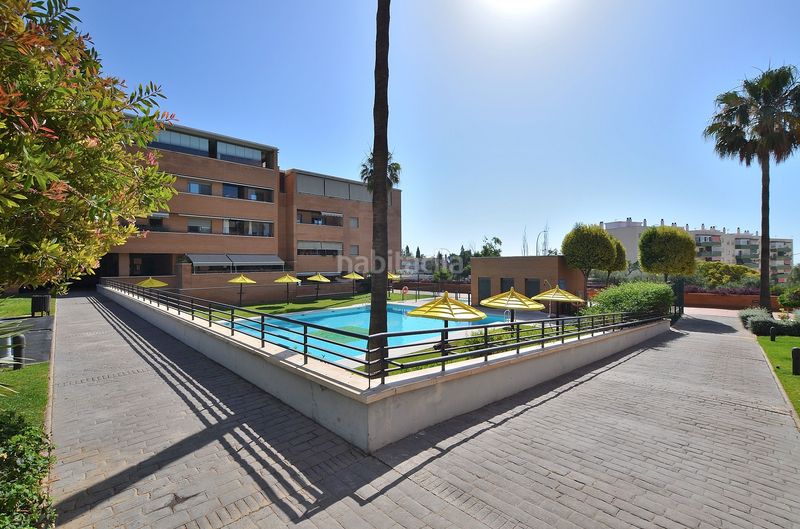 Foto 3fa79db4-5f7e-4b08-9ea1-a2b373473194. Pis amb aparcament piscina a El Pinillo Torremolinos