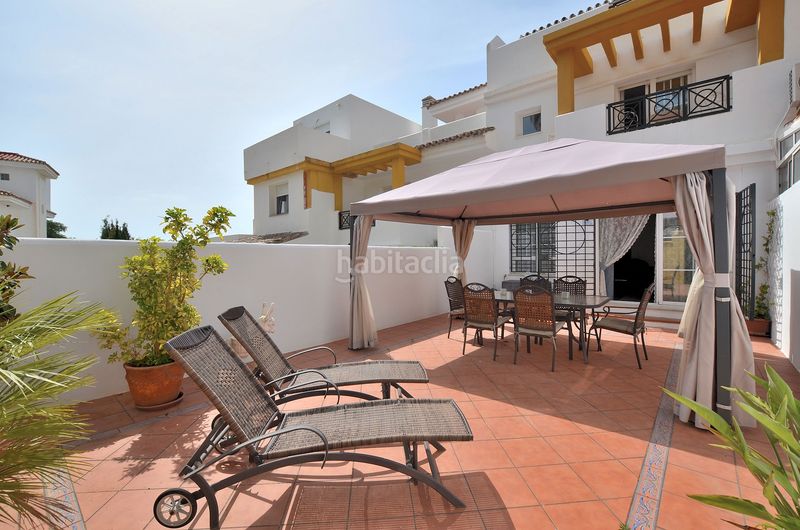Foto 33e82d04-e372-43ff-8634-84f996c5baf2. Casa adossada amb aparcament piscina a Arroyo de la Miel Benalmádena