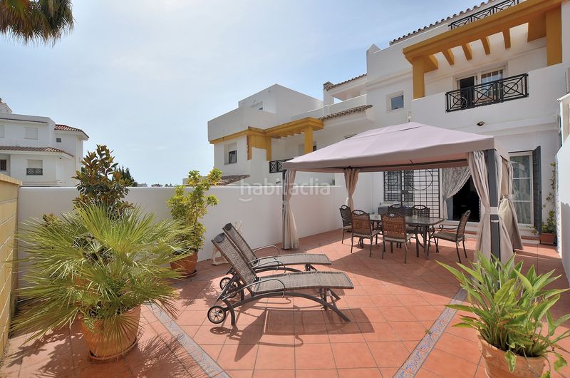 Foto 69ddd9fa-2dd0-416c-8fb5-abfdf88d7e01. Casa adossada amb aparcament piscina a Arroyo de la Miel Benalmádena