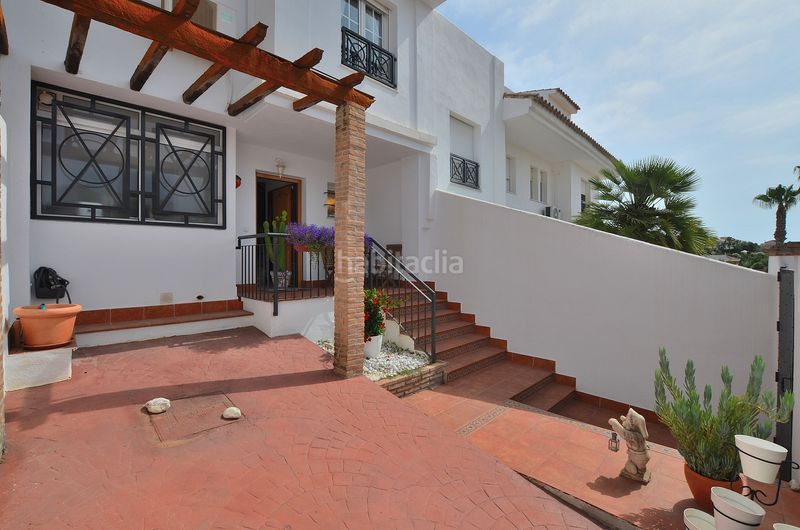 Foto a7cb970a-7609-4213-8a97-0579ed896ee8. Casa adossada amb aparcament piscina a Arroyo de la Miel Benalmádena