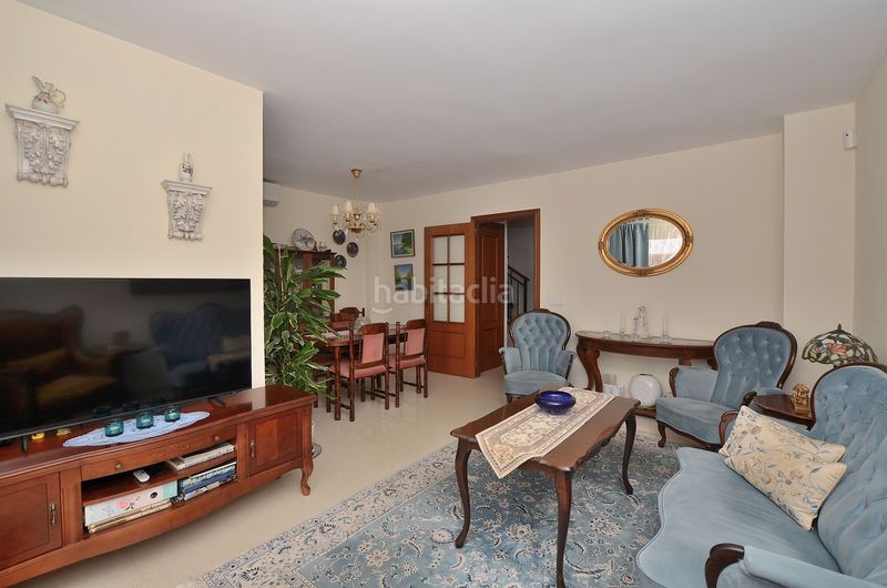 Foto da9983dd-f06d-4fc0-90a0-1296ea876fe6. Casa adossada amb aparcament piscina a Arroyo de la Miel Benalmádena