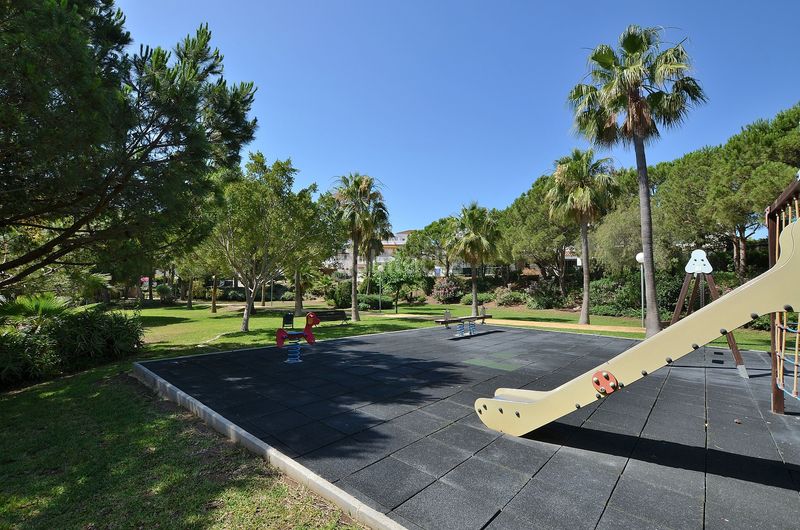 Foto ee078f1c-1aad-4839-934b-d43b5fb63352. Casa adossada amb aparcament piscina a Arroyo de la Miel Benalmádena