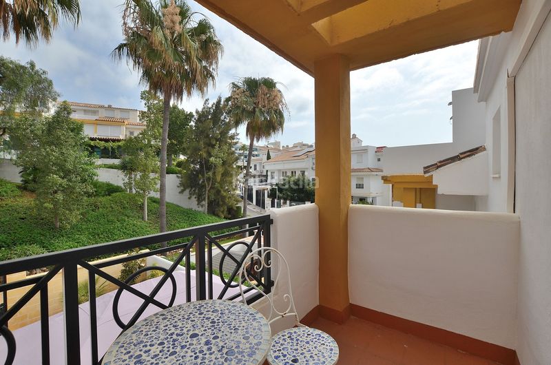 Foto f61bd3ed-a35a-4c97-b1d5-ebca562663ee. Casa adossada amb aparcament piscina a Arroyo de la Miel Benalmádena