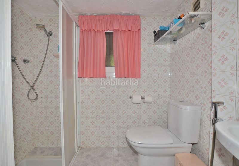 Foto 14db2877-e348-4816-bf8c-5d10087fe55b. Casa amb xemeneia piscina a Torremuelle Benalmádena