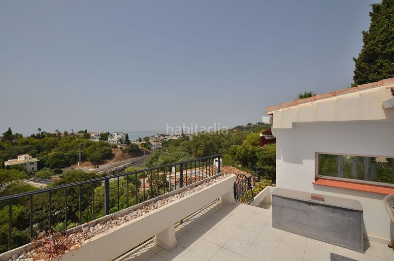 Foto 2b35dd6a-8409-4d27-8ffa-57651f318aa5. Casa amb xemeneia piscina a Torremuelle Benalmádena