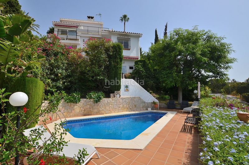 Foto 3cfdb381-6127-4987-929c-d1b40c2640df. Casa amb xemeneia piscina a Torremuelle Benalmádena