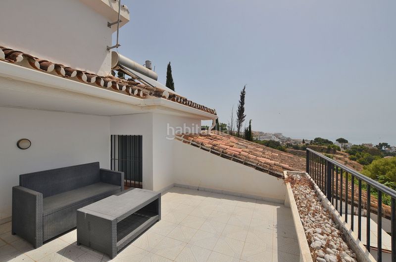 Foto f77bb952-78a3-482c-83da-cfef60f7342a. Casa amb xemeneia piscina a Torremuelle Benalmádena