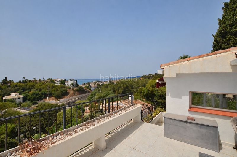 Foto f8d37269-2443-413c-a0e2-be1c4094b5a1. Casa amb xemeneia piscina a Torremuelle Benalmádena