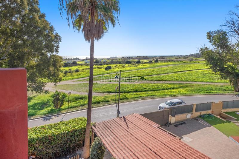 Foto 0d0ad59d-fac7-46bc-ba7e-bf22d52d4342. Maison jumelée avec chauffage parking piscine dans Guadalmar Málaga