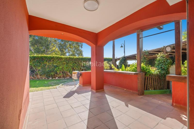 Foto 1f2e4f63-d83c-4dd2-be71-4e81890ff565. Maison jumelée avec chauffage parking piscine dans Guadalmar Málaga