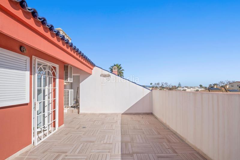 Foto 3a8ee055-3f13-46a6-802e-563f8f030a1b. Maison jumelée avec chauffage parking piscine dans Guadalmar Málaga