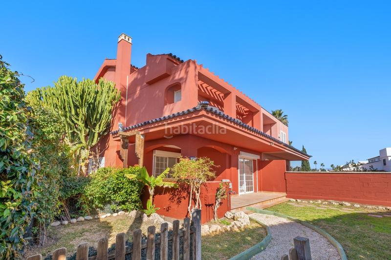 Foto dfbdd4c2-fe90-4eb5-85e2-36e56e481171. Maison jumelée avec chauffage parking piscine dans Guadalmar Málaga