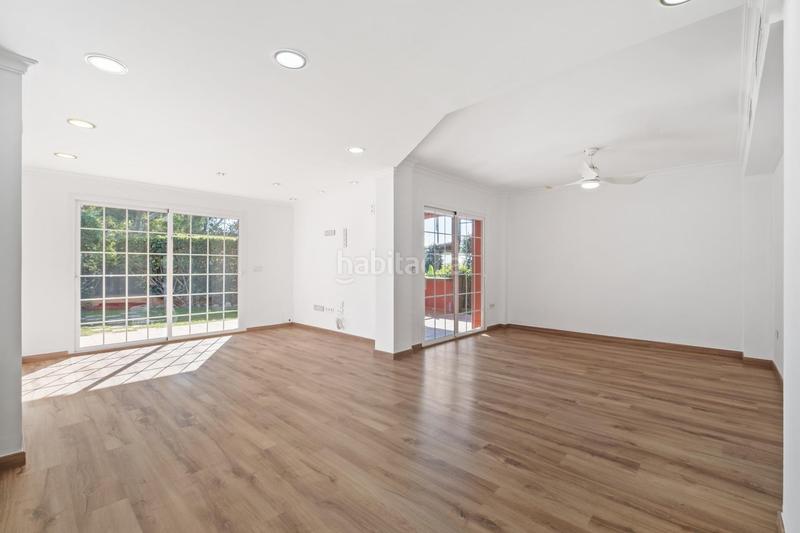 Foto ebd700d9-a994-49b3-ad7d-ac52643656df. Maison jumelée avec chauffage parking piscine dans Guadalmar Málaga