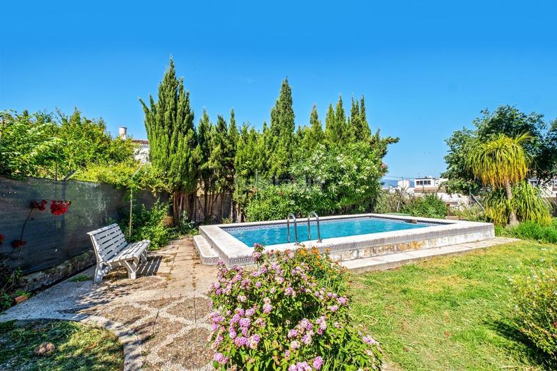 Foto 3d9ad8d0-19a4-4639-8390-146f8b2bd900. Chalet con piscina in Centro Alhaurín el Grande