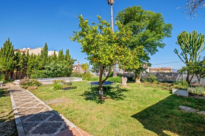 Foto a1427cd7-ddaf-477b-a29f-2634b76ed3f6. Chalet con piscina in Centro Alhaurín el Grande