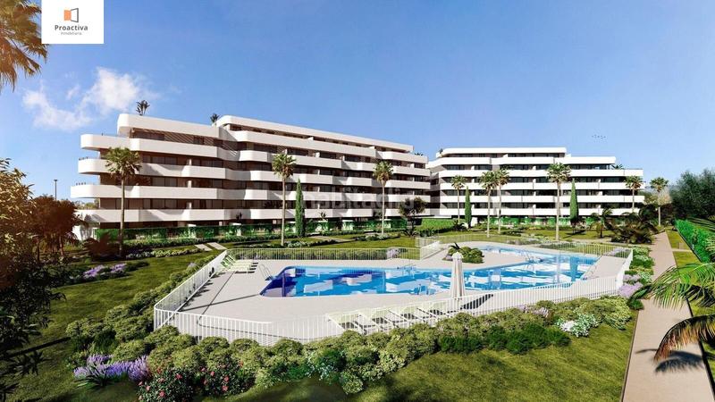 Foto 1f094a87-1e2e-4de7-8d82-66f706dcc4e8. Planta baja exclusiva promoción de innovador diseño en el paseo marítimo de Los Álamos en Torremolinos