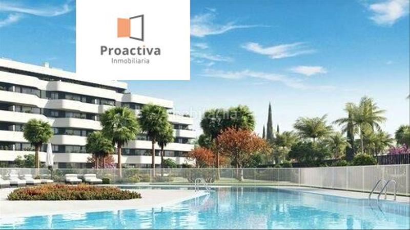Foto 1ff97904-0ba4-4ea7-af22-a6cde0d82470. Planta baja exclusiva promoción de innovador diseño en el paseo marítimo de Los Álamos en Torremolinos