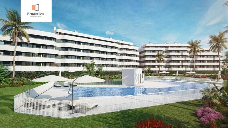 Foto cc574f1e-c50c-4ad9-8734-5666ec0ad41b. Planta baja exclusiva promoción de innovador diseño en el paseo marítimo de Los Álamos en Torremolinos
