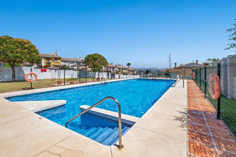 Foto 3523e06e-8a4d-49d6-8f0e-f169908af977. Reihenhaus mit heizung parking pool in Capellanía - Retamar Alhaurín de la Torre