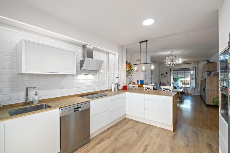 Foto 879a6dfb-9733-4129-853b-d22f996d440f. Reihenhaus mit heizung parking pool in Capellanía - Retamar Alhaurín de la Torre