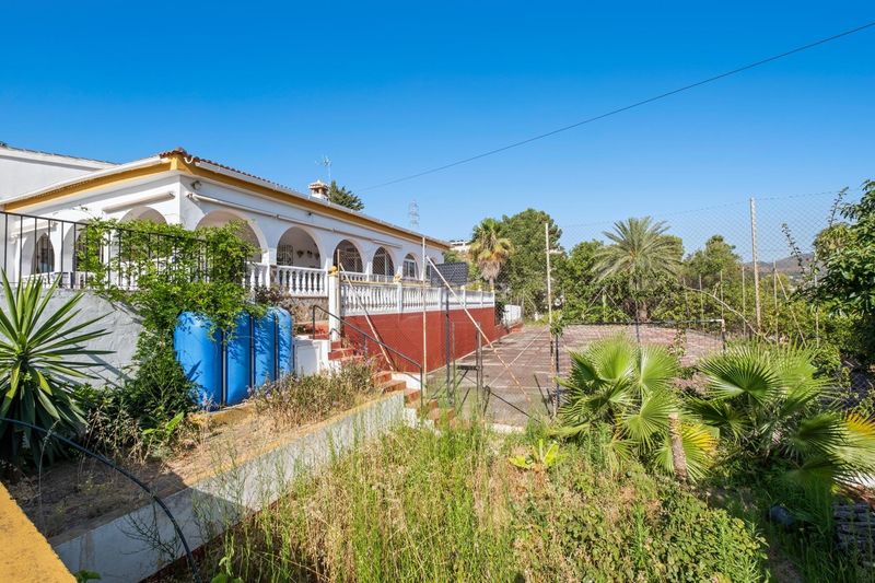 Foto c56085bd-00ff-4566-8e9d-49cb8d6fbb6a. Xalet amb aparcament piscina a El Romeral-Peñón de Zapata Alhaurín de la Torre