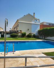 Lloguer Casa adossada a El Romeral-Peñón de Zapata. Vivienda en alquiler larga temporada amplio adosado de 4 dormito