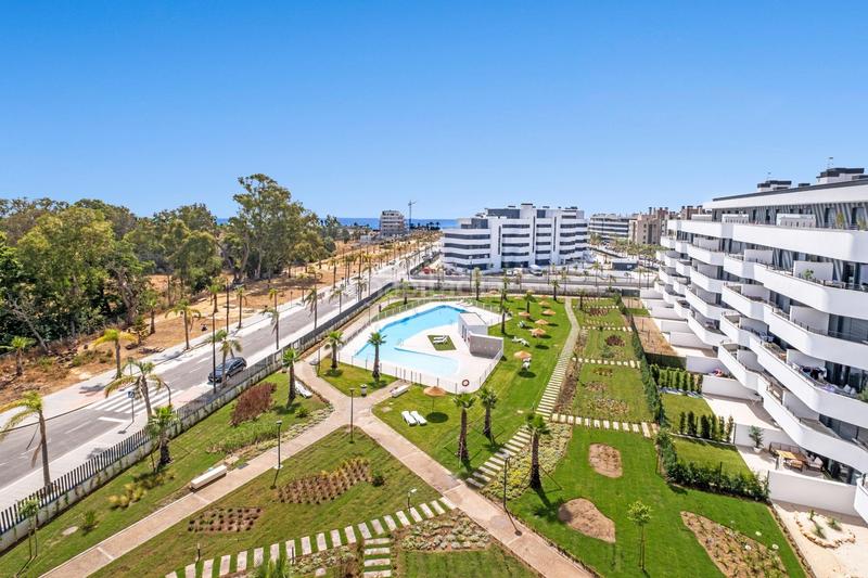 Foto b0504c9c-911a-4954-a53f-79e84a2eae8d. Ático  con vistas panorámicas al paseo marítimo de Los Álamos! en Torremolinos