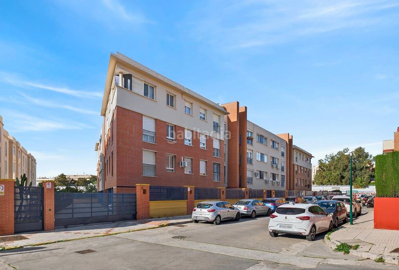 Foto 18df2e35-2826-4582-a00b-0d21377089ec. Pis amb aparcament piscina a Teatinos Málaga