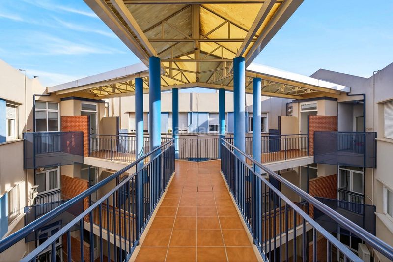 Foto 7fd96907-d280-40e9-95da-f3ce742378af. Pis amb aparcament piscina a Teatinos Málaga