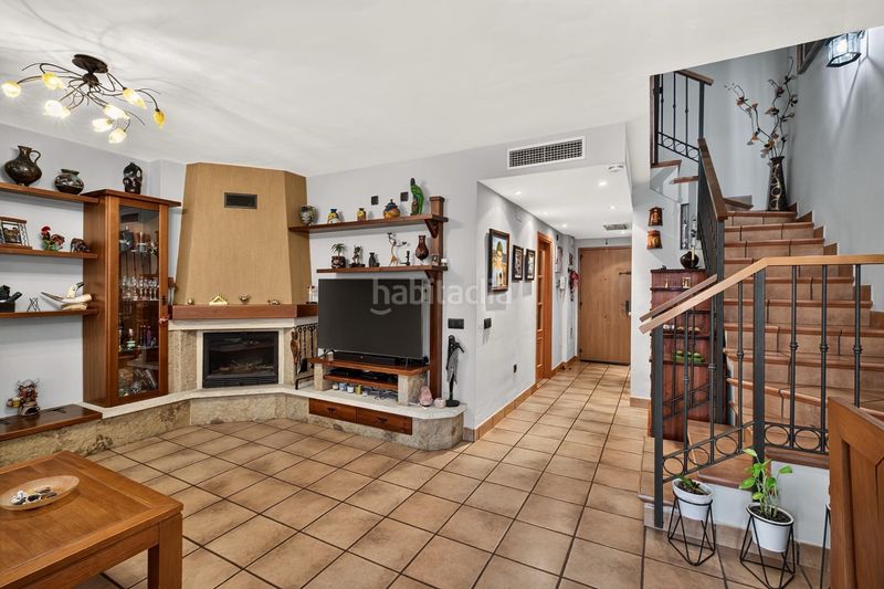 Foto d9abc4d5-7dd7-49b9-97b9-6d7121e36195. Semi detached house with parking pool in Capellanía - Retamar Alhaurín de la Torre
