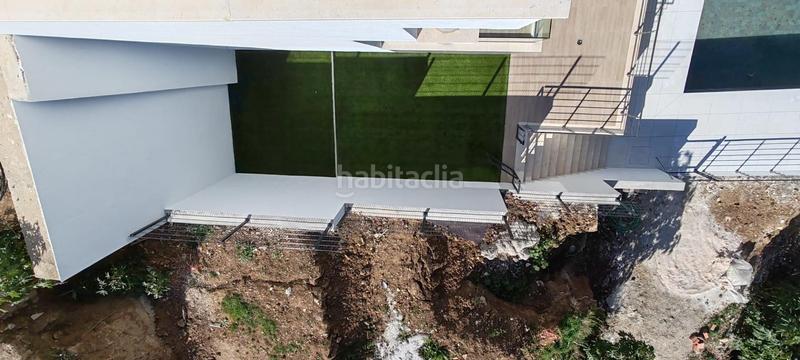 Foto c2fd30ea-dde9-4c1f-a0dc-70566d47186f. Casa pareada casas adosadas y pareadas a estrenar, terraza amplia, vistas al mar, piscina comunitaria en Fuengirola