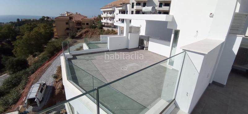 Foto d7d800ac-32ad-4543-9f5c-e893242665b5. Casa pareada casas adosadas y pareadas a estrenar, terraza amplia, vistas al mar, piscina comunitaria en Fuengirola