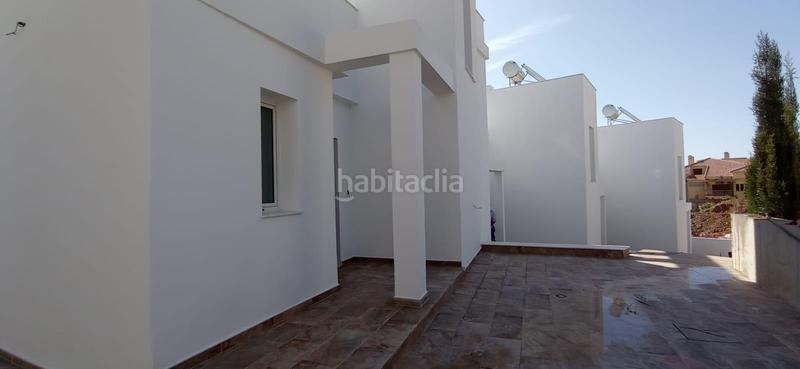 Foto dfd2b5fd-0e9e-4da4-956d-4ec3b0391cbd. Casa pareada casas adosadas y pareadas a estrenar, terraza amplia, vistas al mar, piscina comunitaria en Fuengirola