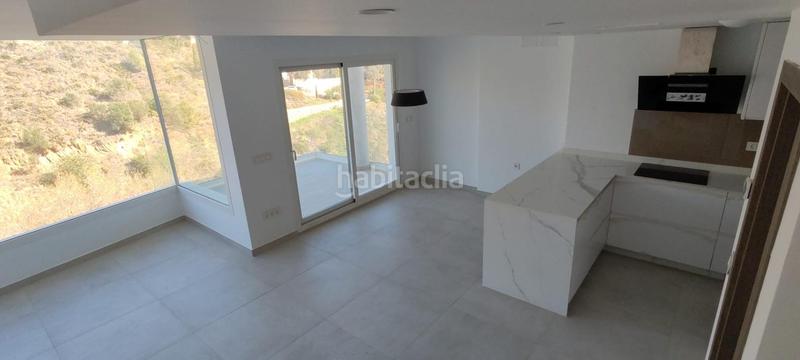 Foto ec9a9c1b-5829-48aa-a112-72a1a3da3c8a. Casa pareada casas adosadas y pareadas a estrenar, terraza amplia, vistas al mar, piscina comunitaria en Fuengirola