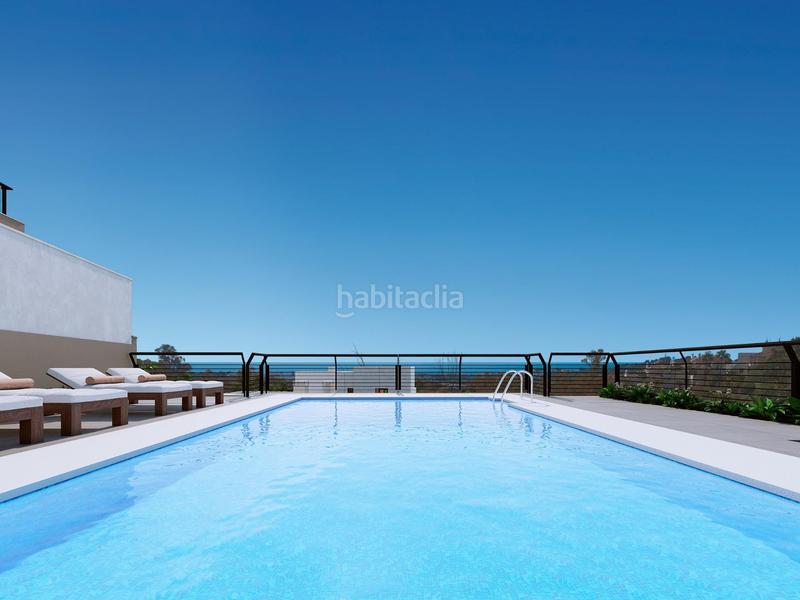 Foto 7fa123fa-e58e-4dc7-80ab-f585497acc48. Àtic amb calefacció aparcament a Zona Miraflores Marbella