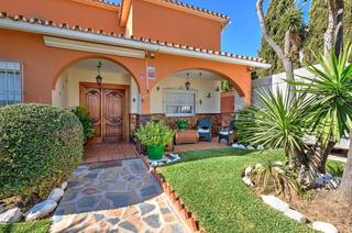 Chalet à Campo de Mijas. Magnífico chalet independiente de 5 dormitorios en el lagarejo